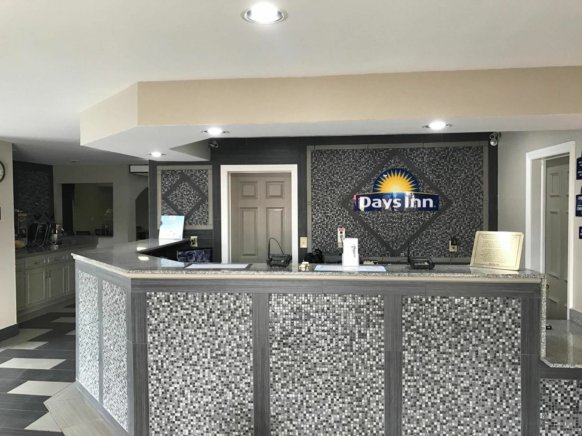 Days Inn By Wyndham Картедж Екстер'єр фото